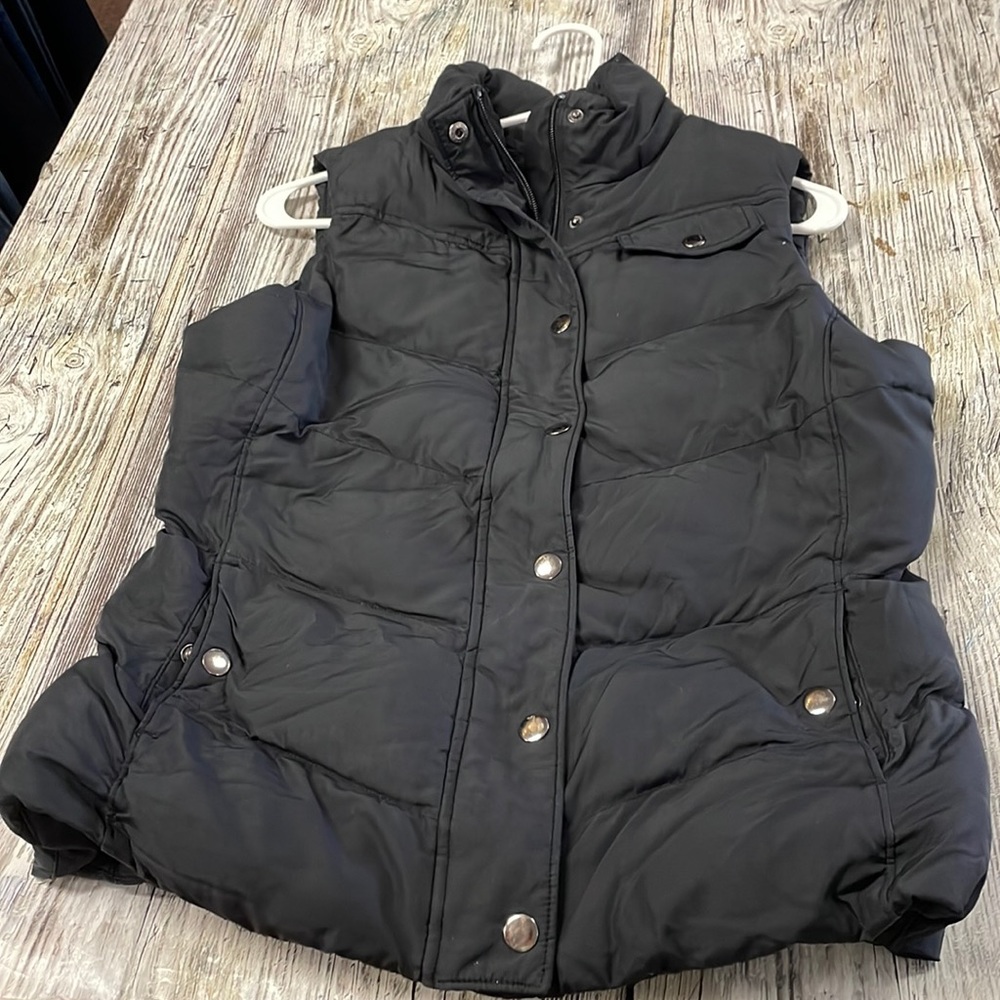 Banana Republic Puffer Vest
